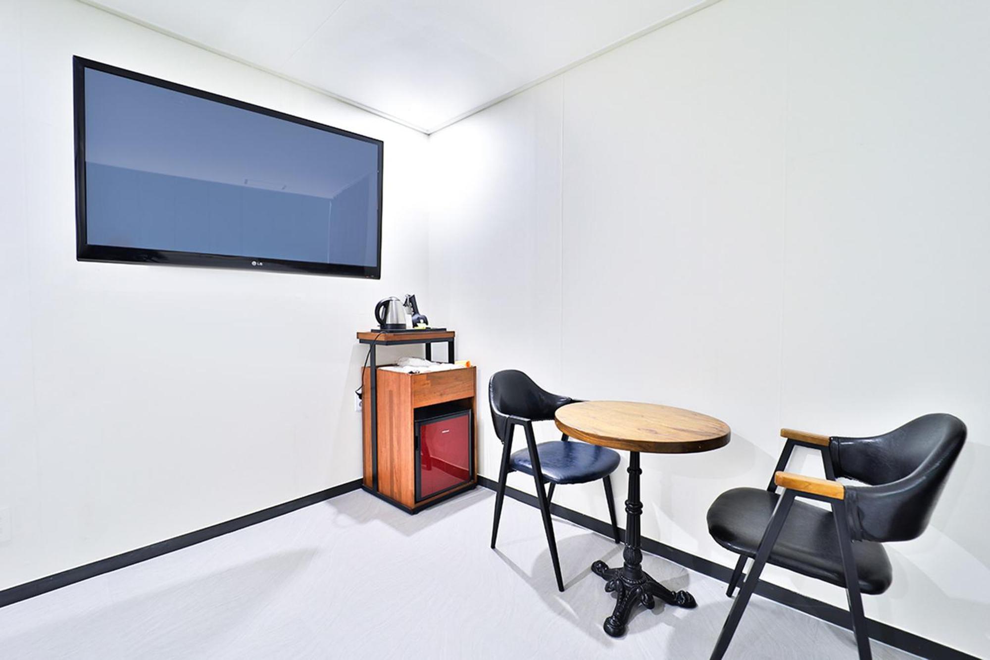 Calm Rest Hotel Busan Sasang Екстер'єр фото